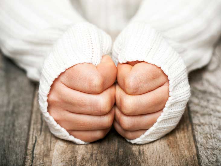 Cold Hands and feet in the Winter Season-The Do’s and Don’ts